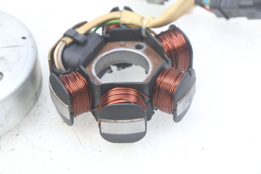 photo de ROTOR STATOR PIAGGIO VESPA LX 2T 50 (2005 - 2013) - Fixing points details