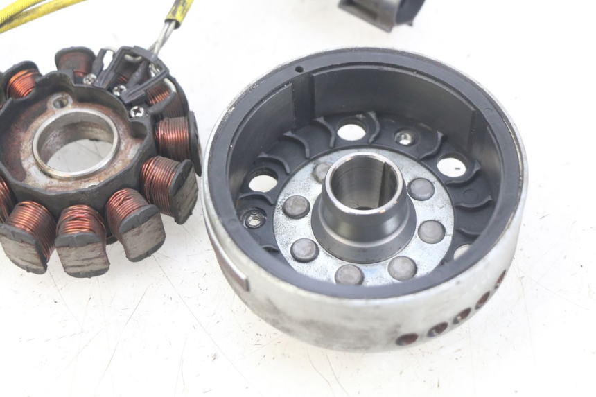 photo de ROTOR STATOR PIAGGIO VESPA LXV 125 (2006 - 2009) - Technical close-up