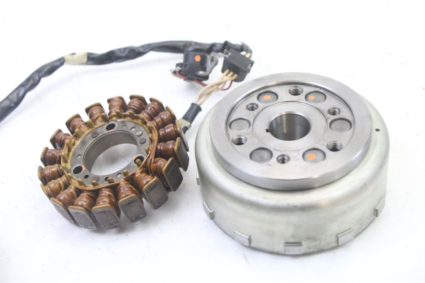 photo de ROTOR STATOR YAMAHA X-MAX XMAX 125 (2010 - 2013) - Technical close-up
