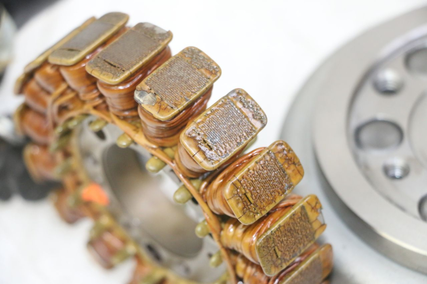 photo de ROTOR STATOR YAMAHA XMAX X-MAX 125 (2006 - 2009) - Fixing points details