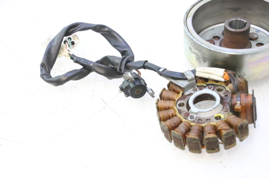 photo de ROTOR STATOR YAMAHA YP MAJESTY 125 (2002 - 2006) - Additional view of the item