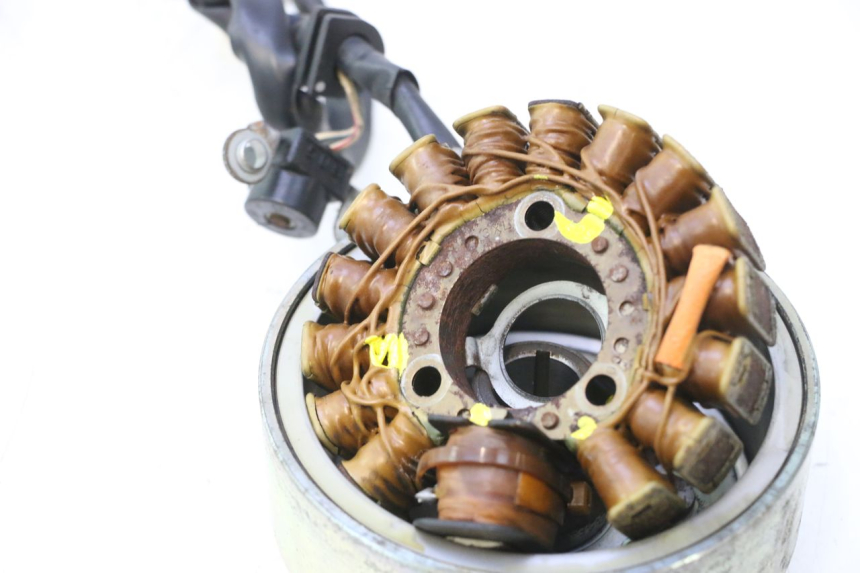 photo de ROTOR STATOR YAMAHA YP MAJESTY 125 (2002 - 2006) - Alternative perspective