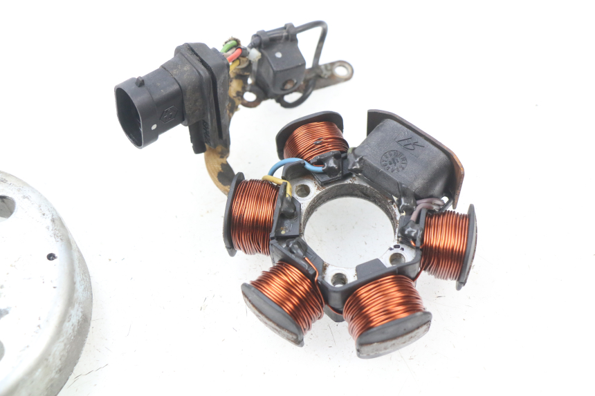 photo de ROTOR STATOR PIAGGIO ZIP 2T 50 (2009 - 2019) - Technical close-up