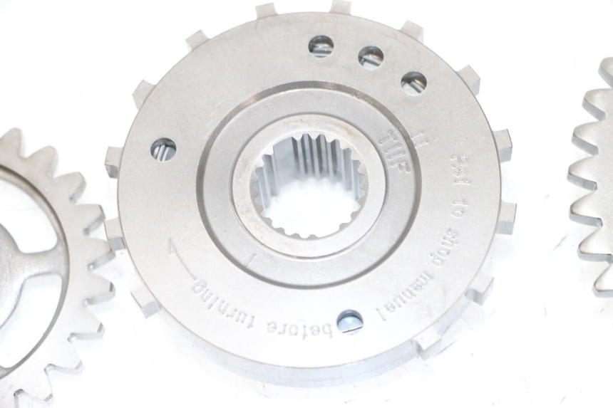 photo de STARTER CLUTCH HONDA CB R 1000 (2018 - 2023) - Technical close-up