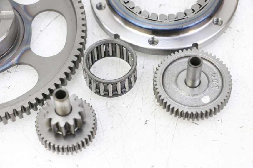 photo de STARTER CLUTCH HONDA NTV DEAUVILLE 650 (2001 - 2006) - Fixing points details