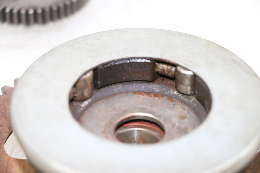 photo de STARTER CLUTCH PEUGEOT SATELIS 125 (2013 - 2018) - Alternative perspective