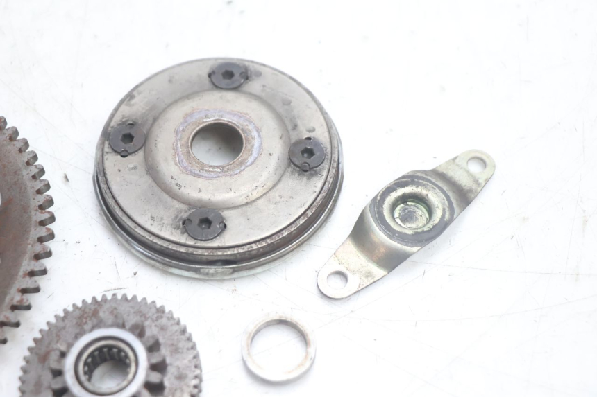 photo de STARTER CLUTCH PEUGEOT SATELIS 125 (2013 - 2018) - Alternative perspective