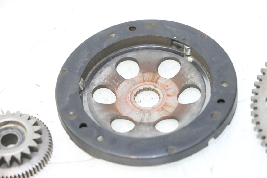 photo de STARTER CLUTCH YAMAHA SLIDER 50 (1999 - 2004) - Fixing points details