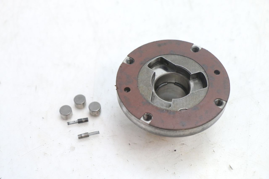 photo de STARTER CLUTCH PIAGGIO VESPA PK FL 2T 50 (1990 - 1996) - Alternative perspective