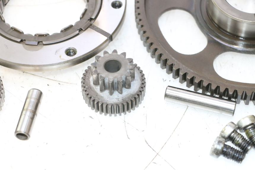 photo de STARTER CLUTCH HONDA XRV AFRICA TWIN 750 (1990 - 1992) - Fixing points details