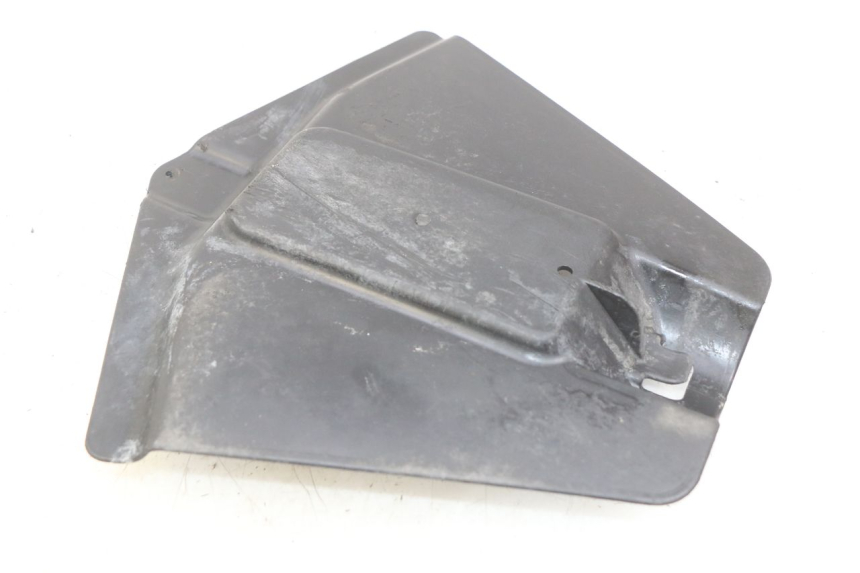 photo de ENGINE GUARD PIAGGIO FLY 2T 50 (2004 - 2017) - Zoom on usage condition