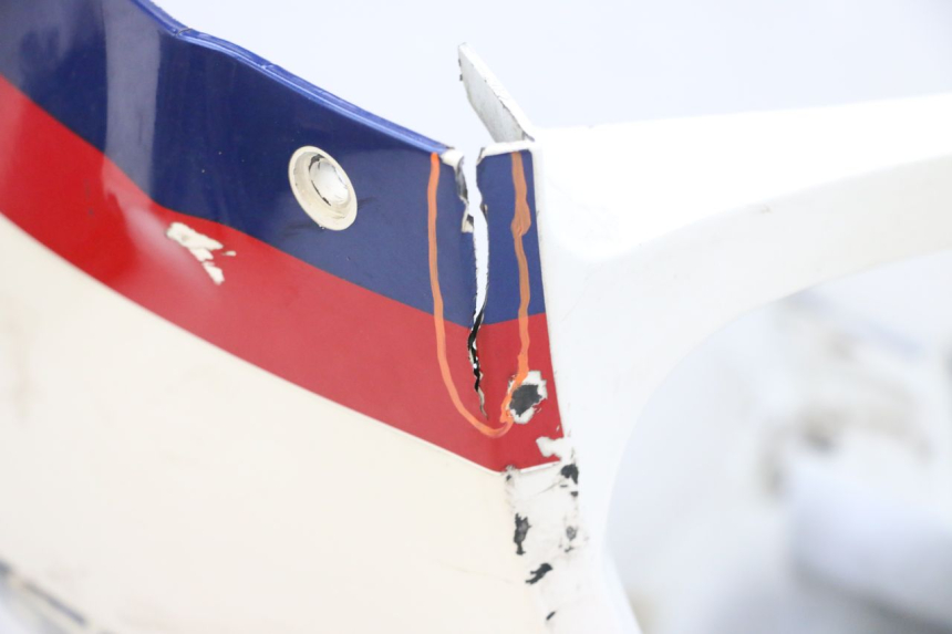 photo de BELLY PAN KAWASAKI GPX R WARBIRD 600 (1988 - 1993) - Surface and material condition