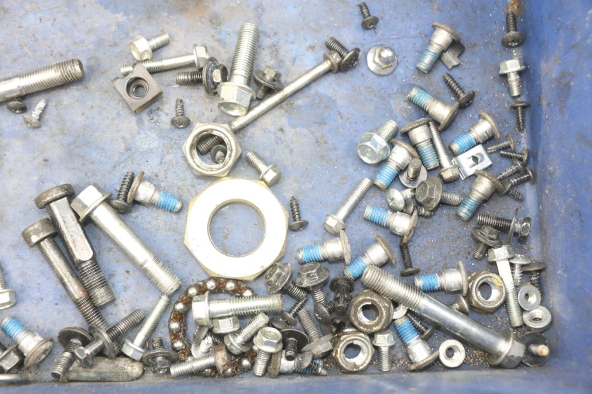 photo de SCREW FASTENER BAG KYMCO AGILITY 4T 50 (2018 - 2022) - Zoom on usage condition