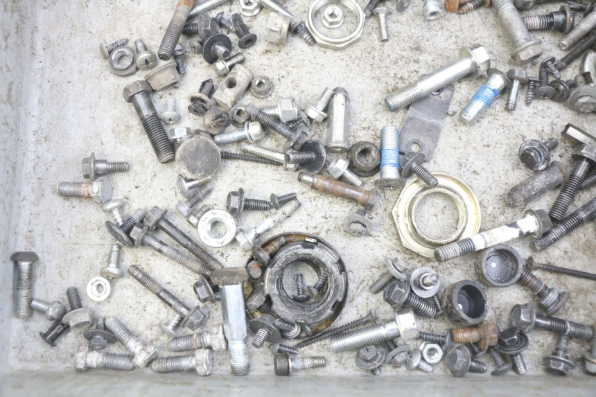 photo de SCREW FASTENER BAG KYMCO AGILITY 4T 50 (2018 - 2022) - Zoom on usage condition