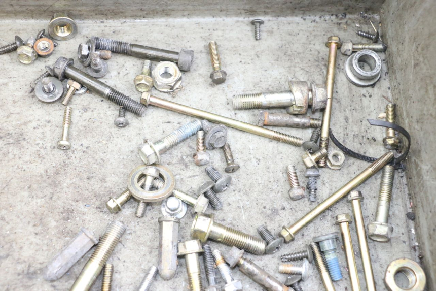 photo de SCREW FASTENER BAG KYMCO AGILITY 4T 50 (2005 - 2018) - Zoom on usage condition