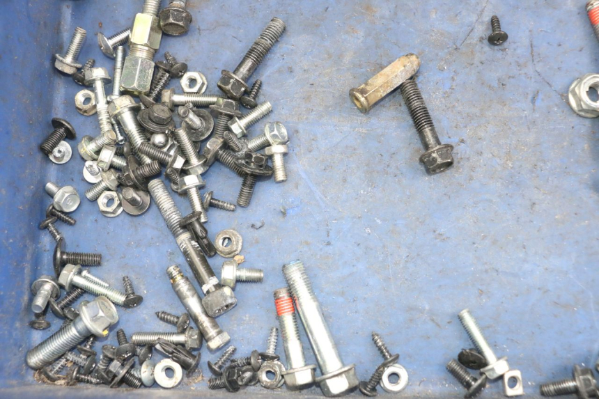 photo de SCREW FASTENER BAG KYMCO AGILITY 4T 50 (2018 - 2022) - Zoom on usage condition