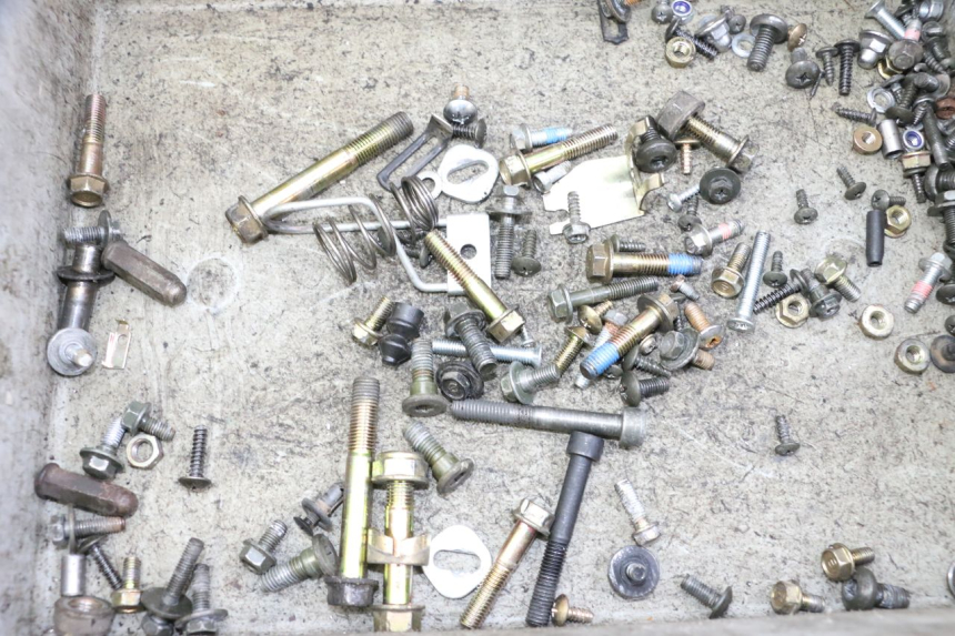 photo de SCREW FASTENER BAG KYMCO AGILITY 4T 50 (2005 - 2018) - Zoom on usage condition