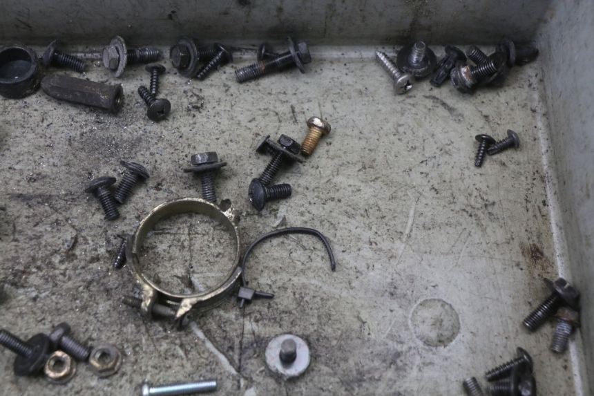 photo de SCREWS BAG KYMCO AGILITY CARRY 50 (2011 - 2020) - Zoom on usage condition