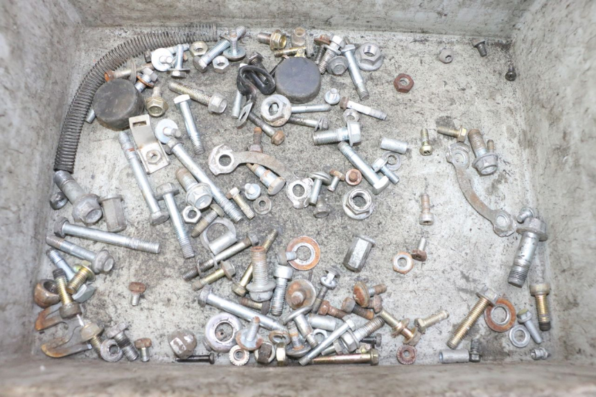 photo de SCREWS BAG HYOSUNG GV AQUILA 125 (2000 - 2009) - Main view