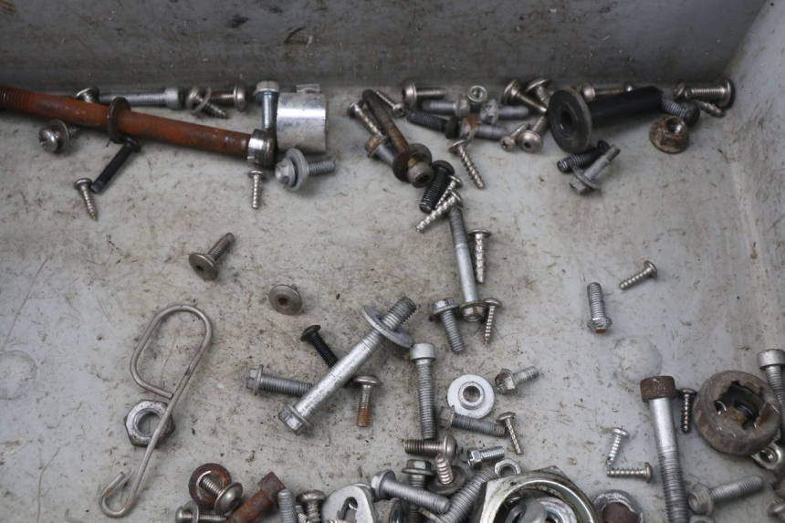 photo de SCREW FASTENER BAG APRILIA ATLANTIC 125 (2003 - 2009) - Alternative perspective