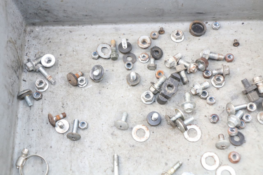 photo de SCREWS BAG CHINESE QUAD ATV ENFANT 125 - Zoom on usage condition