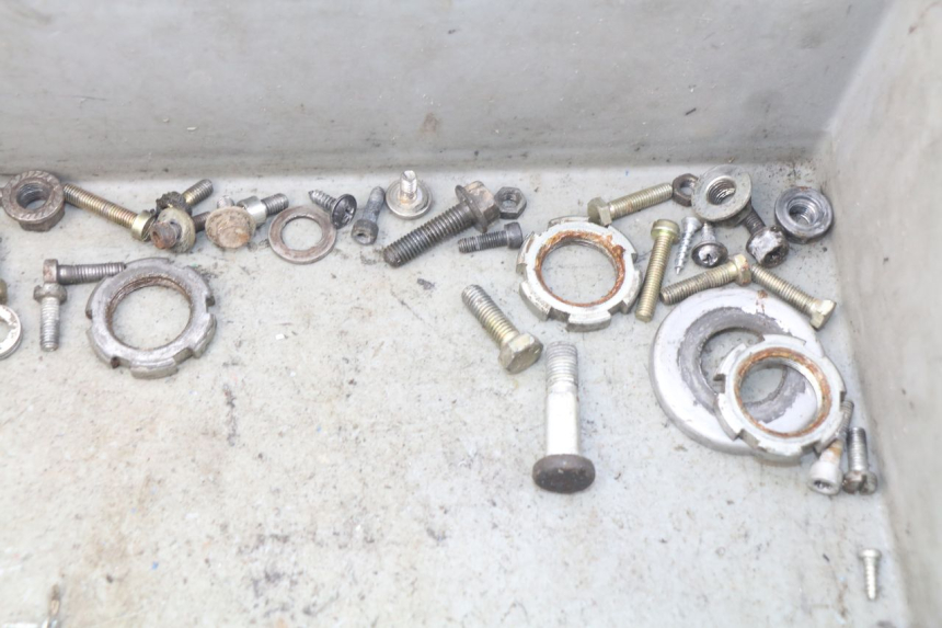 photo de SCREW FASTENER BAG MBK BOOSTER SPIRIT 50 (2004 - 2017) - Alternative perspective