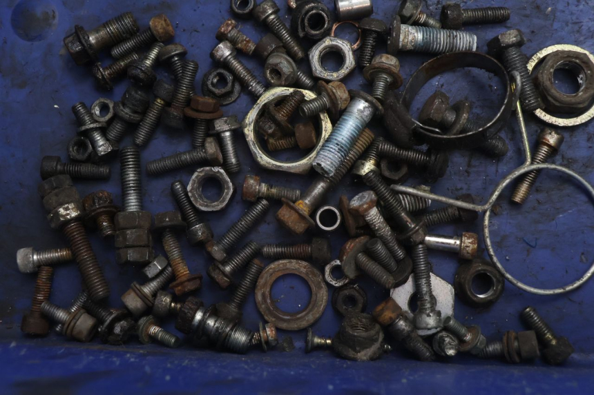 photo de SCREW FASTENER BAG MBK BOOSTER SPIRIT 50 (1999 - 2003) - Zoom on usage condition