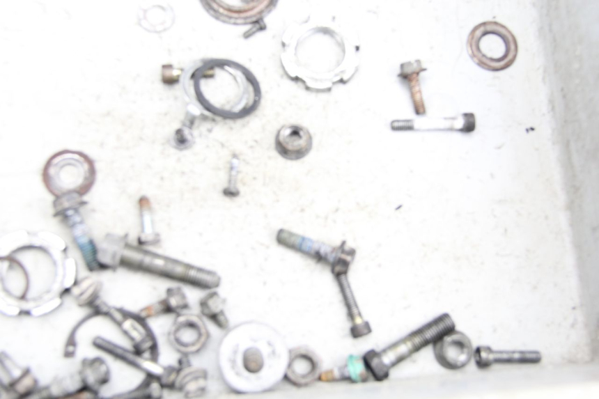 photo de SCREW FASTENER BAG MBK BOOSTER SPIRIT NAKED 50 (2004 - 2017) - Zoom on usage condition