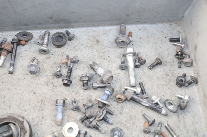 photo de SCREW FASTENER BAG SUZUKI BURGMAN 125 (2007 - 2014) - Zoom on usage condition