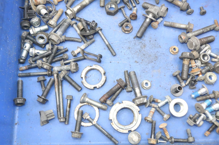 photo de SCREW FASTENER BAG SUZUKI BURGMAN 125 (2007 - 2014) - Zoom on usage condition