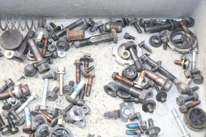 photo de SCREW FASTENER BAG YAMAHA BW'S BWS 125 (2010 - 2013) - Zoom on usage condition