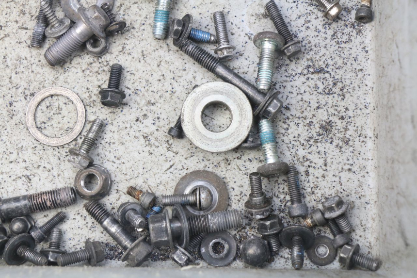 photo de SCREW FASTENER BAG YAMAHA BW'S BWS 125 (2010 - 2013) - Zoom on usage condition