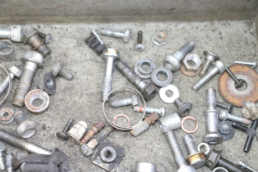 photo de SCREW FASTENER BAG HONDA CBF 500 (2004 - 2007) - Technical close-up