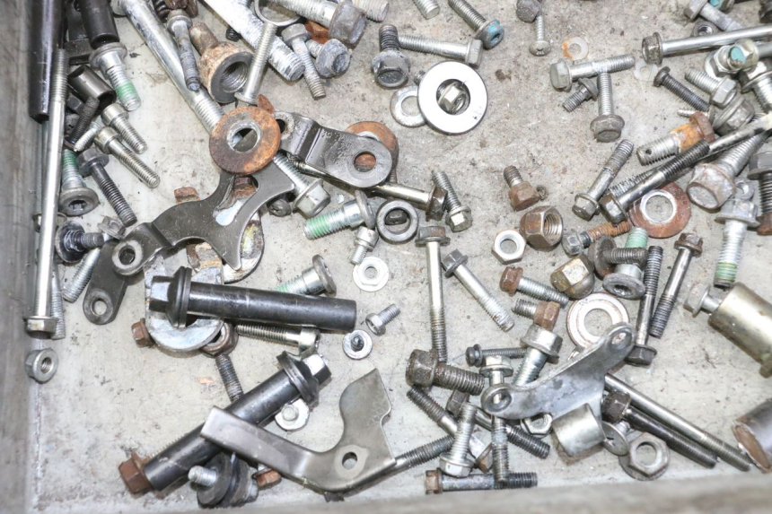 photo de SCREWS BAG HONDA CBF 125 (2009 - 2015) - Zoom on usage condition