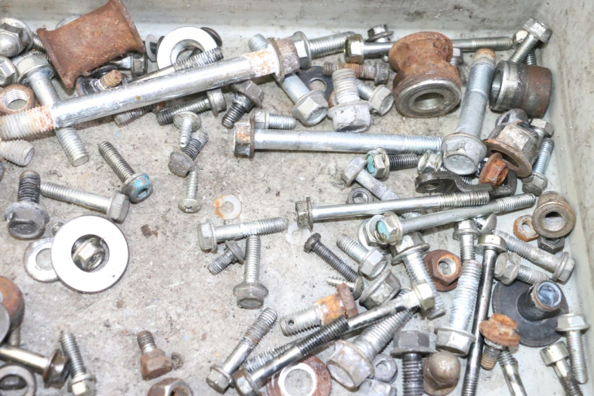 photo de SCREWS BAG HONDA CBF 125 (2009 - 2015) - Technical close-up