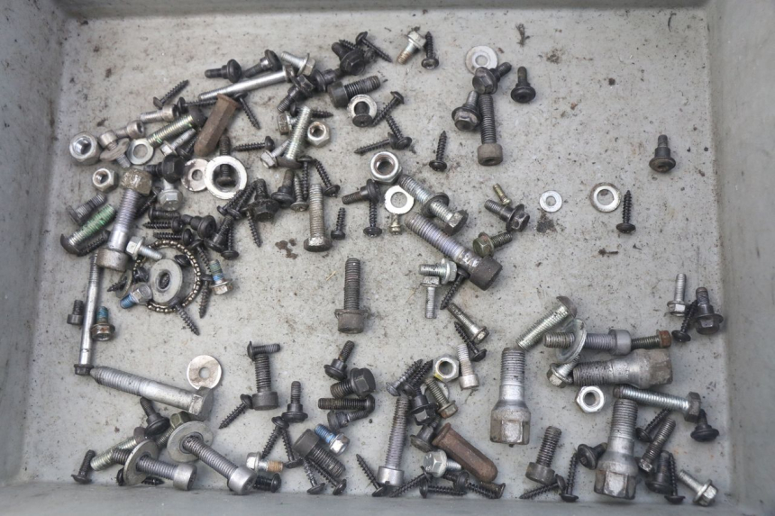 photo de SCREW FASTENER BAG PEUGEOT CITYSTAR 50 (2013 - 2017) - Main view