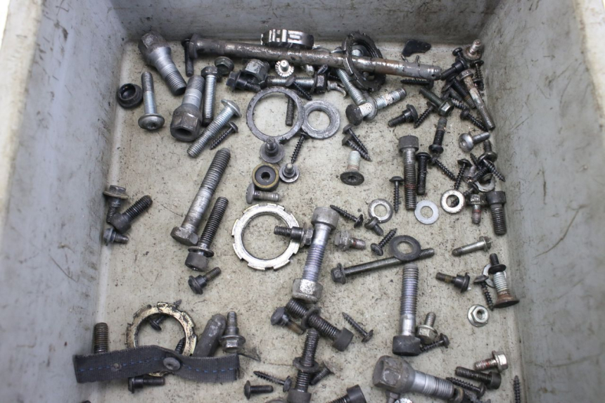 photo de SCREW FASTENER BAG PEUGEOT CITYSTAR 50 (2013 - 2017) - Zoom on usage condition