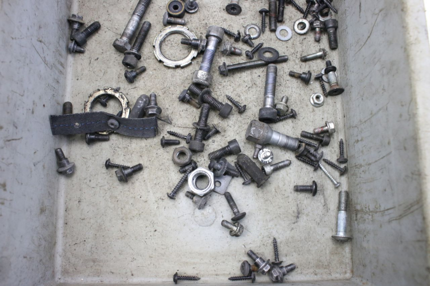 photo de SCREW FASTENER BAG PEUGEOT CITYSTAR 50 (2013 - 2017) - Alternative perspective