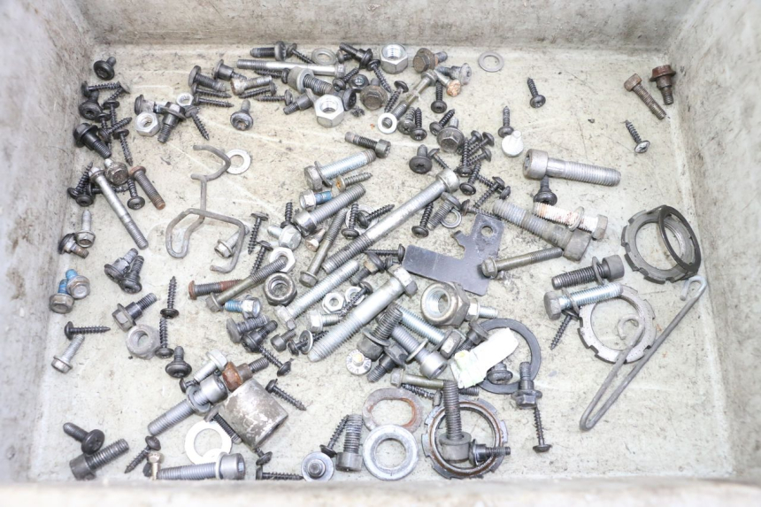 photo de SCREW FASTENER BAG PEUGEOT CITYSTAR 50 (2013 - 2017) - Main view