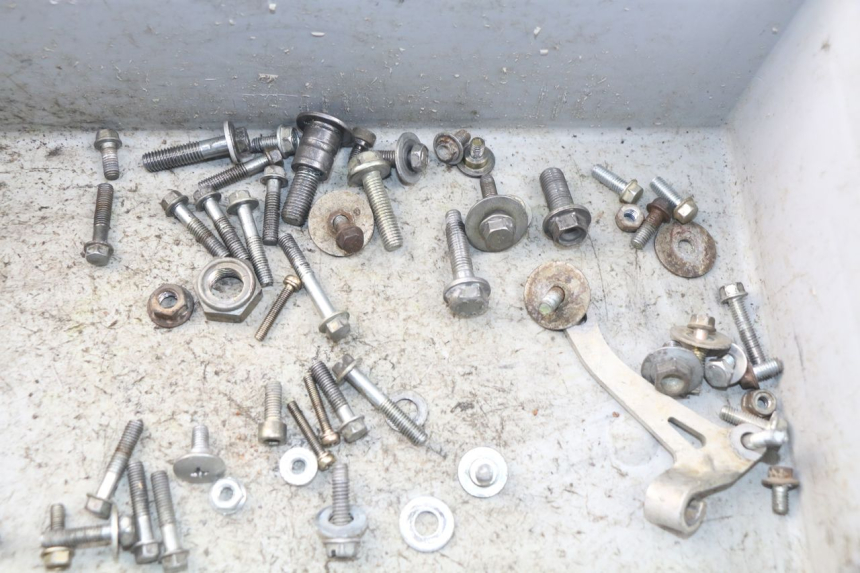 photo de SCREW BAG HONDA CRF CR-F 450 (2005 - 2008) - Zoom on usage condition