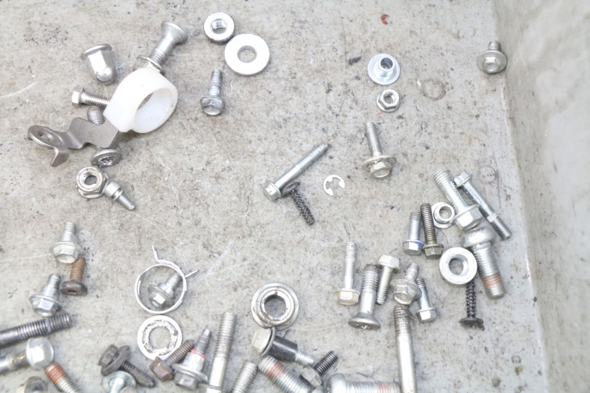 photo de SCREWS BAG HONDA CRF CR-F 125 (2020 - 2021) - Zoom on usage condition