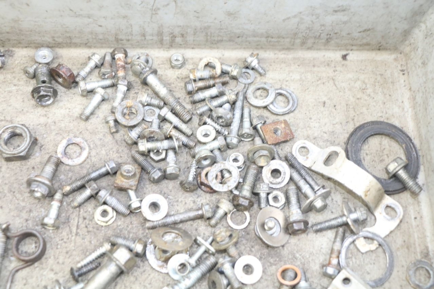 photo de SCREW FASTENER BAG HONDA CRF CR-F 450 (2009 - 2012) - Alternative perspective