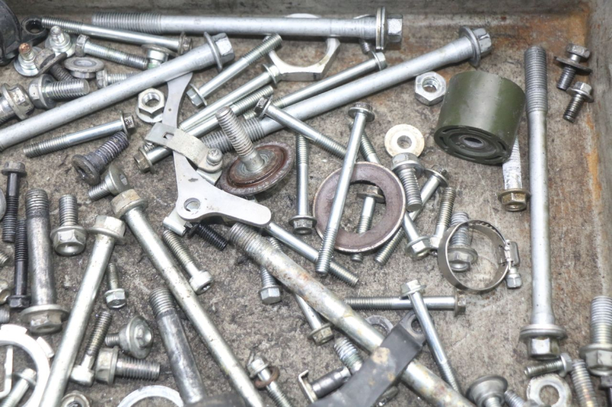 photo de SCREWS BAG HONDA CRF R 250 (2020 - 2021) - Zoom on usage condition