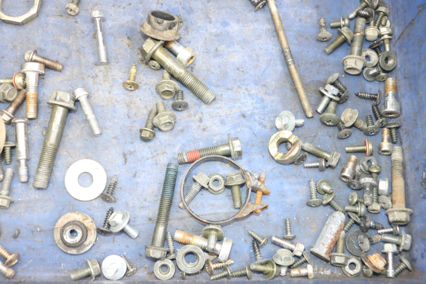 photo de SCREW FASTENER BAG SYM CROX 4T 50 (2016 - 2023) - Zoom on usage condition