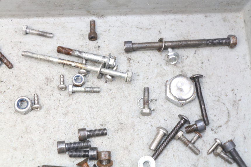 photo de SCREWS BAG LONCIN DIRT BIKE 125 - Alternative perspective