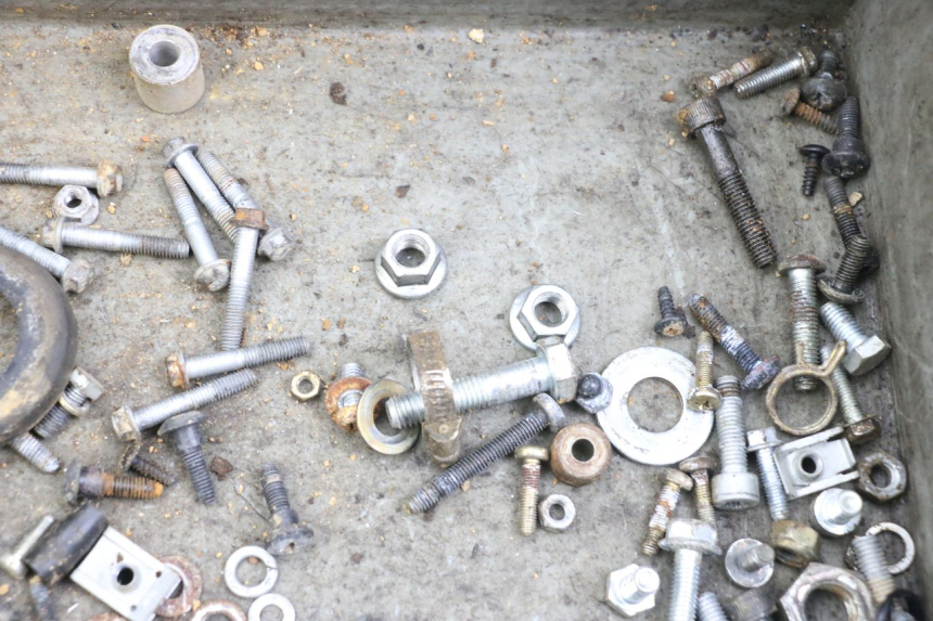 photo de SCREW FASTENER BAG GILERA DNA 50 (2000 - 2007) - Alternative perspective