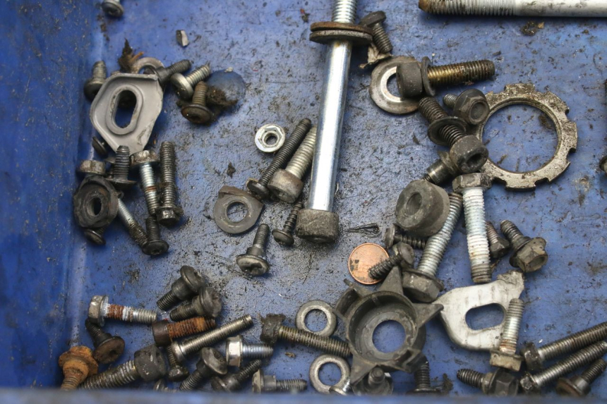 photo de SCREW FASTENER BAG PEUGEOT ELYSTAR 50 (2002 - 2014) - Zoom on usage condition