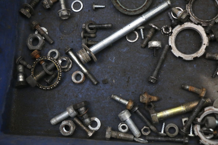 photo de SCREW FASTENER BAG PEUGEOT ELYSTAR 50 (2002 - 2014) - Alternative perspective