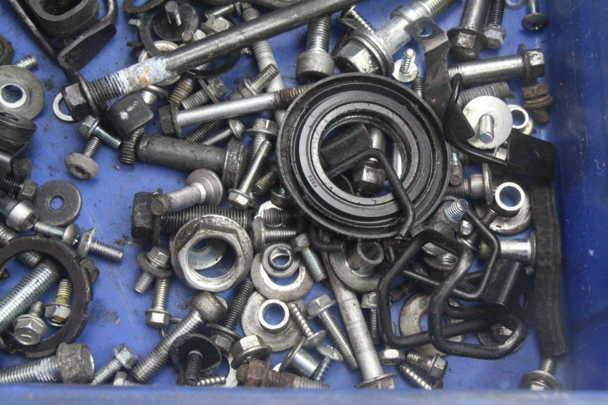 photo de BAG OF SCREWS AND FASTENERS KAWASAKI ER-6 ER6 F ABS 650 (2012 - 2016) - Technical close-up