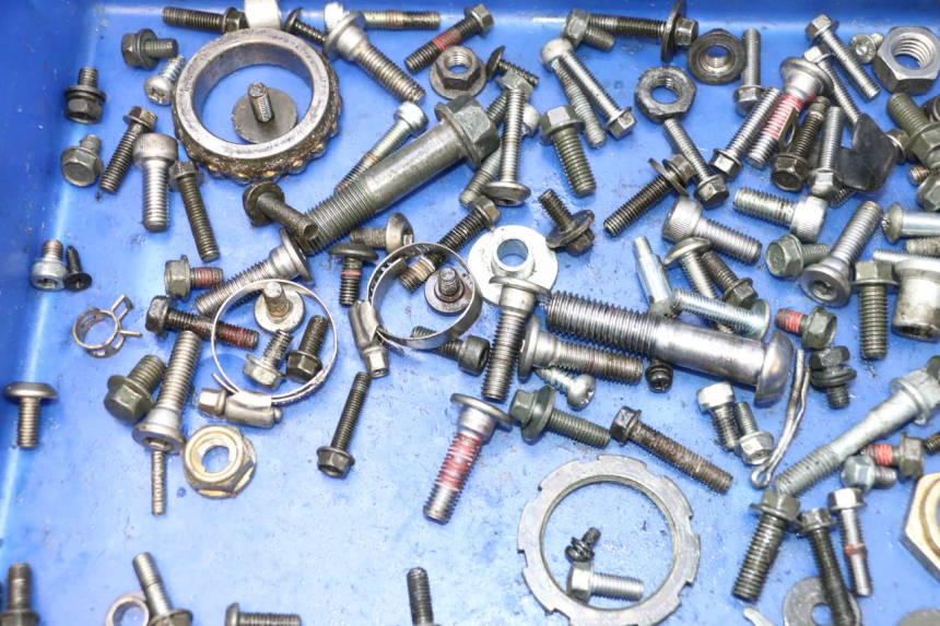 photo de SCREWS BAG KAWASAKI ER-6 ER6 N 650 (2005 - 2009) - Zoom on usage condition